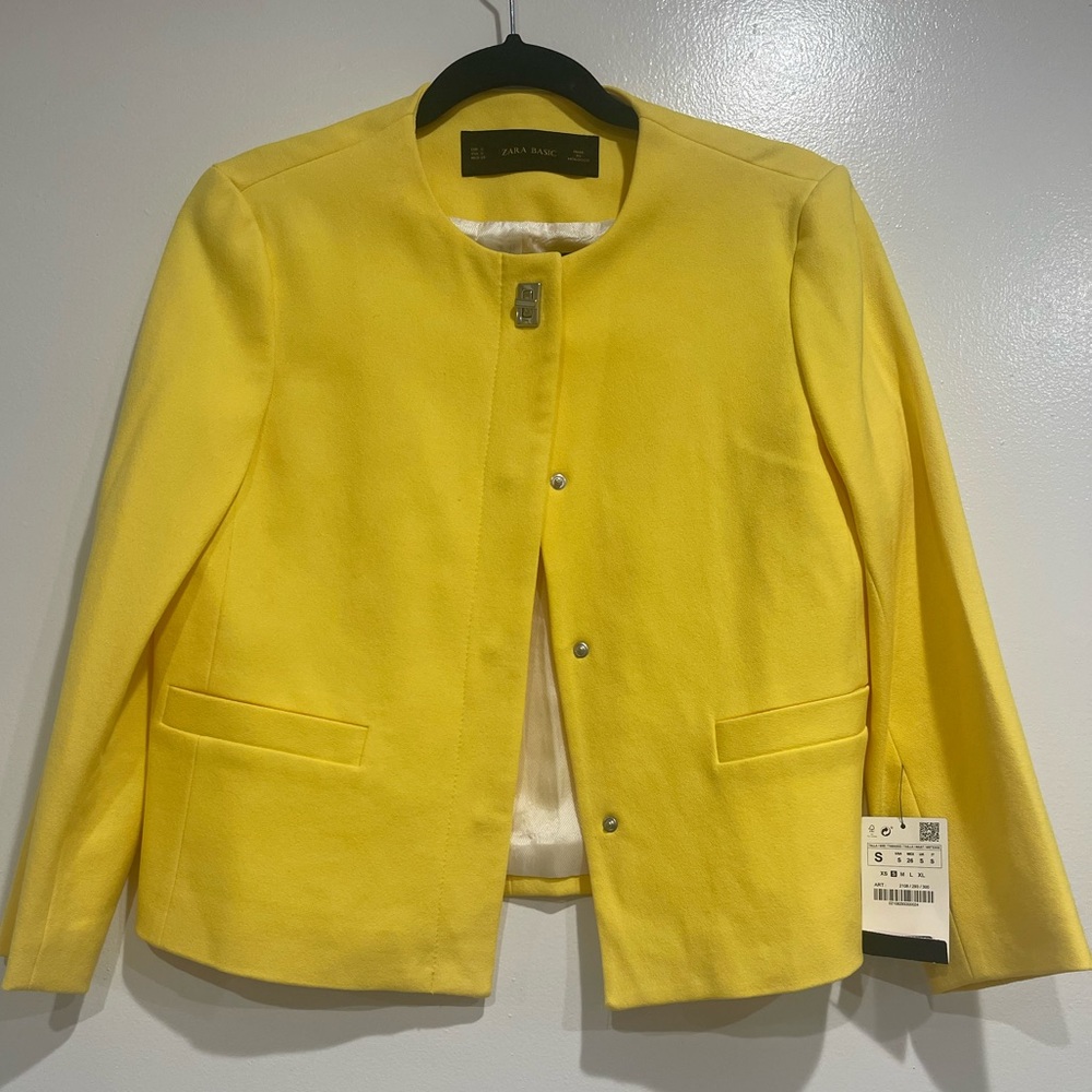 Zara Yellow Cropped Blazer. NWT. Size S.